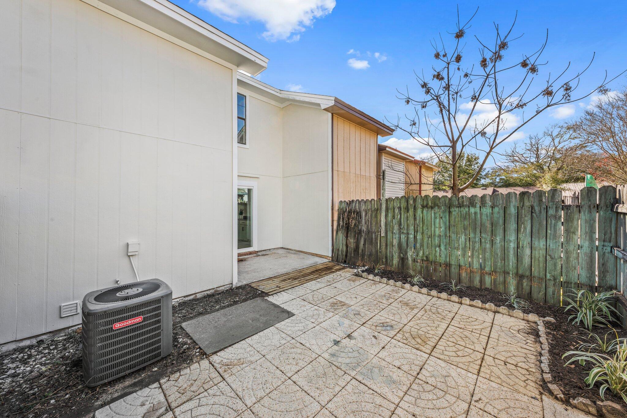 VIKING MANOR PH 1 - Residential