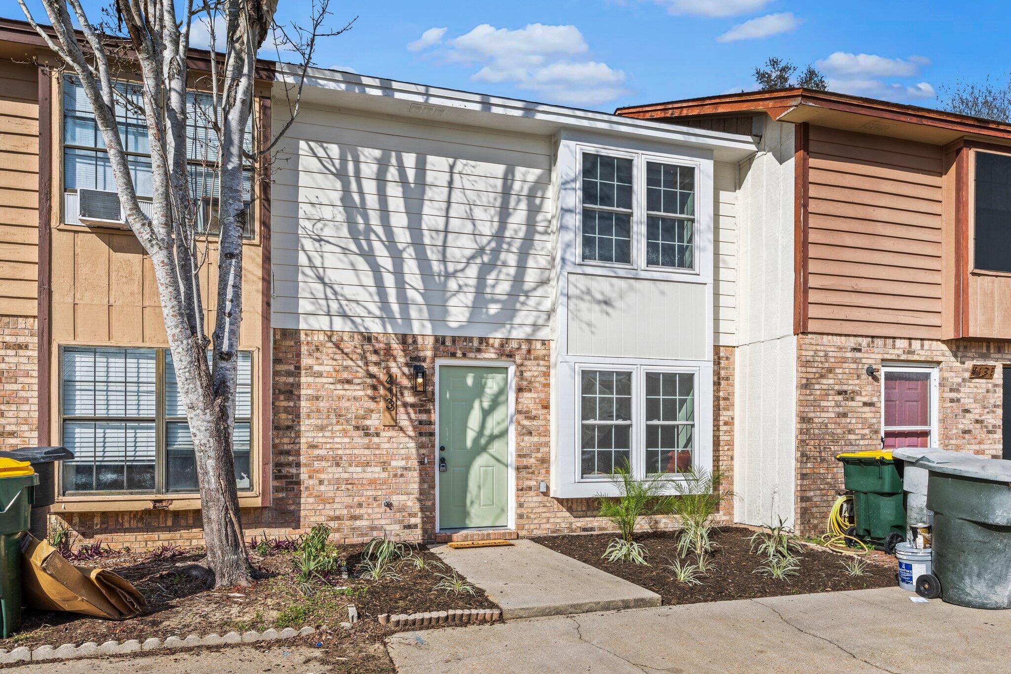 VIKING MANOR PH 1 - Residential