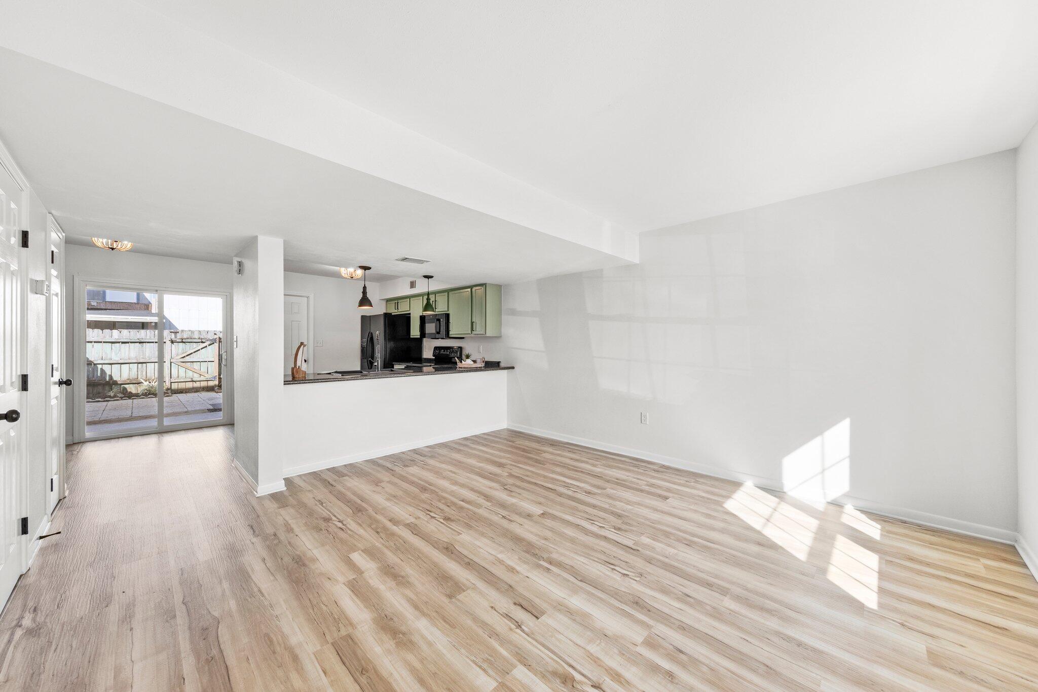 VIKING MANOR PH 1 - Residential