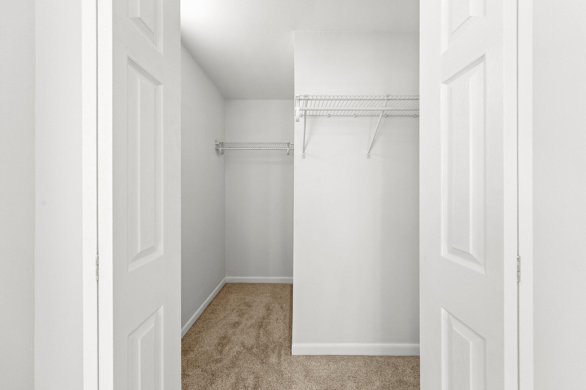 VIKING MANOR PH 1 - Residential