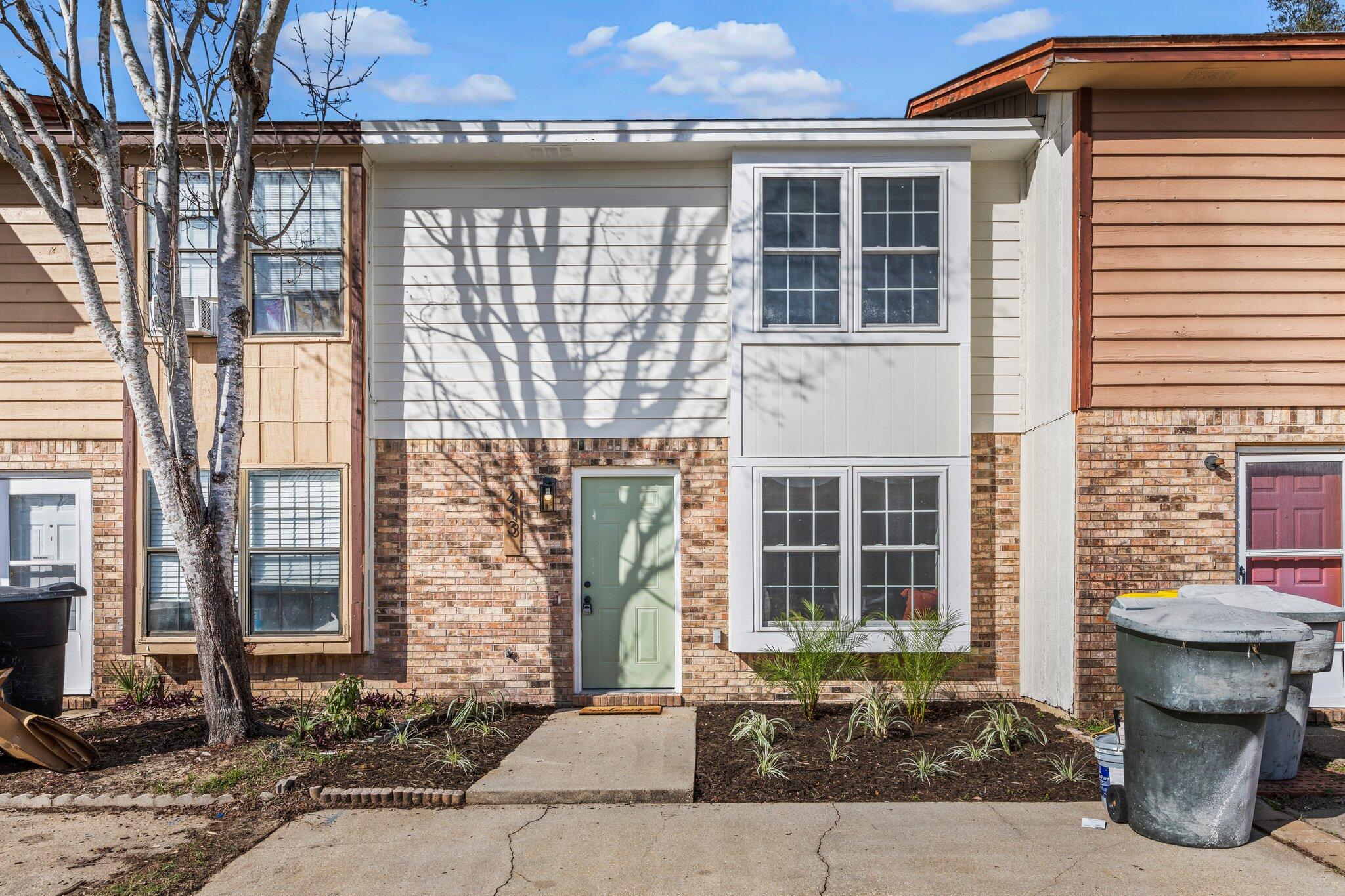 VIKING MANOR PH 1 - Residential