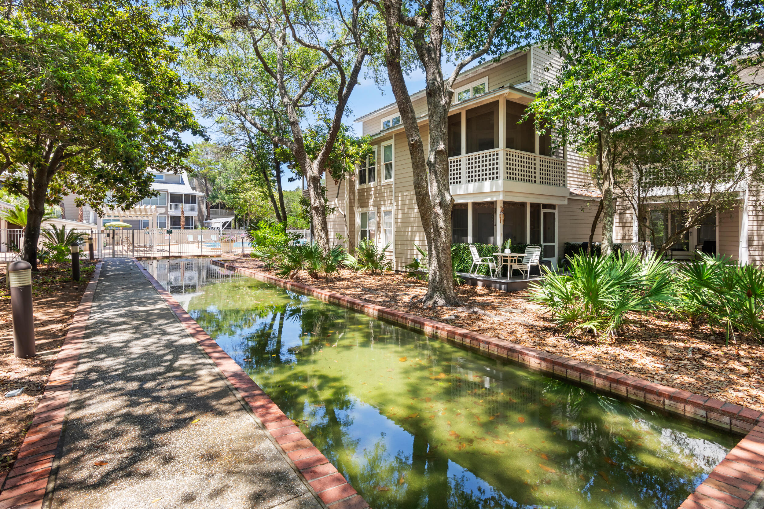 HIDDEN DUNES BEACH COTTAGES 2 - Residential