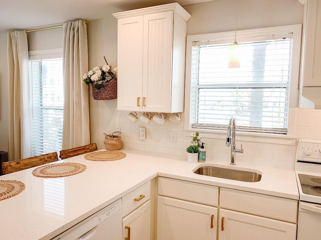 BEACHSIDE VILLAS CONDO - Residential