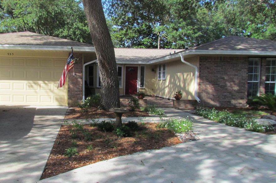 Stunning interior remodel,new kitchen cabinets, back splash, lighting, new flooring wood laminate,formal dining room, screened porch,privacy fenced back yard with huge storage shed. new circle driveway.This home is a must see!! Call now for your viewing appointment. June 13 for $1625/month. Sorry No pets allowed. Anyone 18 or over wishing to live in the property must fill out an application and be on the lease.