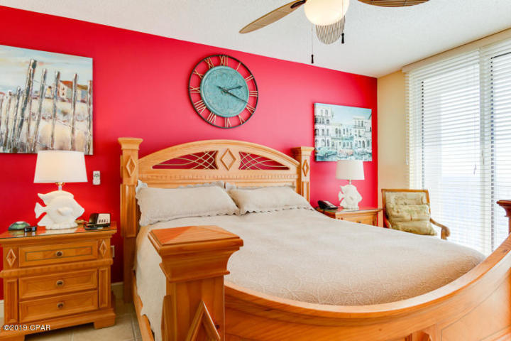 MAJESTIC BEACH TOWERS I - Residential