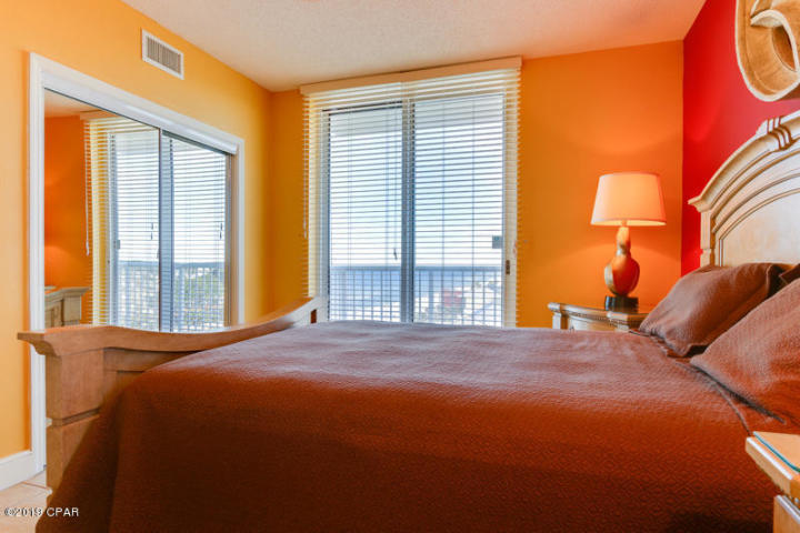 MAJESTIC BEACH TOWERS I - Residential