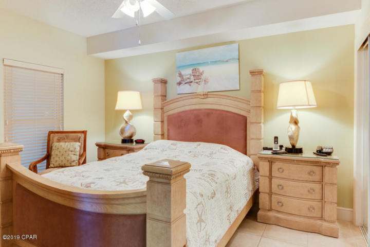 MAJESTIC BEACH TOWERS I - Residential