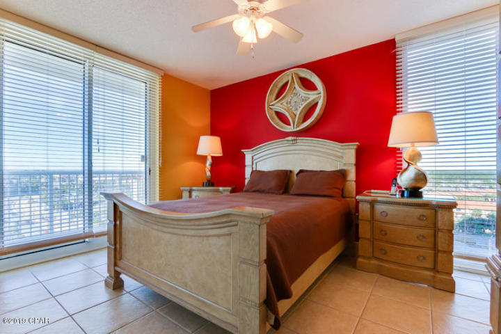 MAJESTIC BEACH TOWERS I - Residential