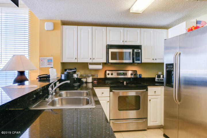 MAJESTIC BEACH TOWERS I - Residential