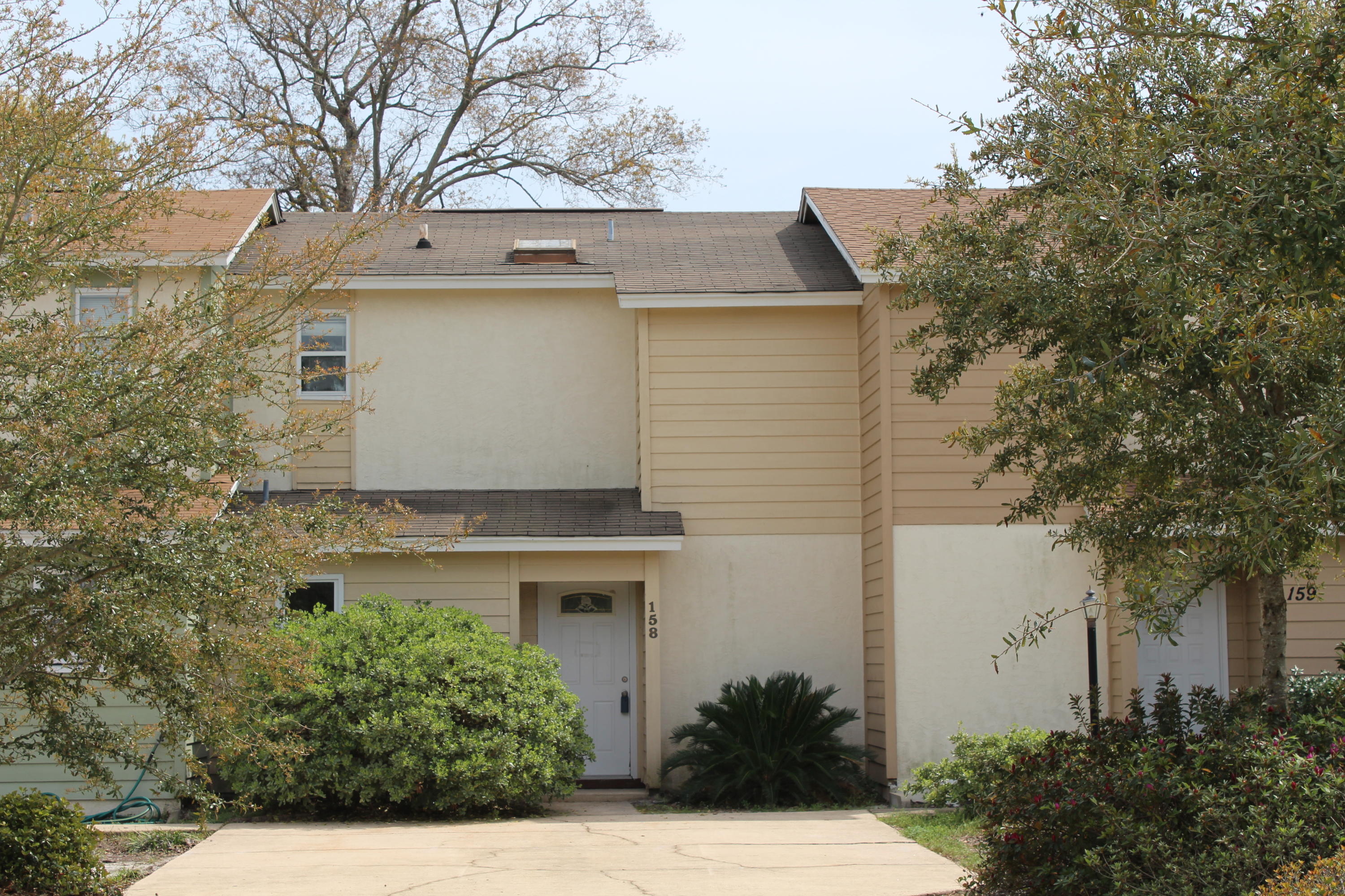 PINE RIDGE PARK - Residential