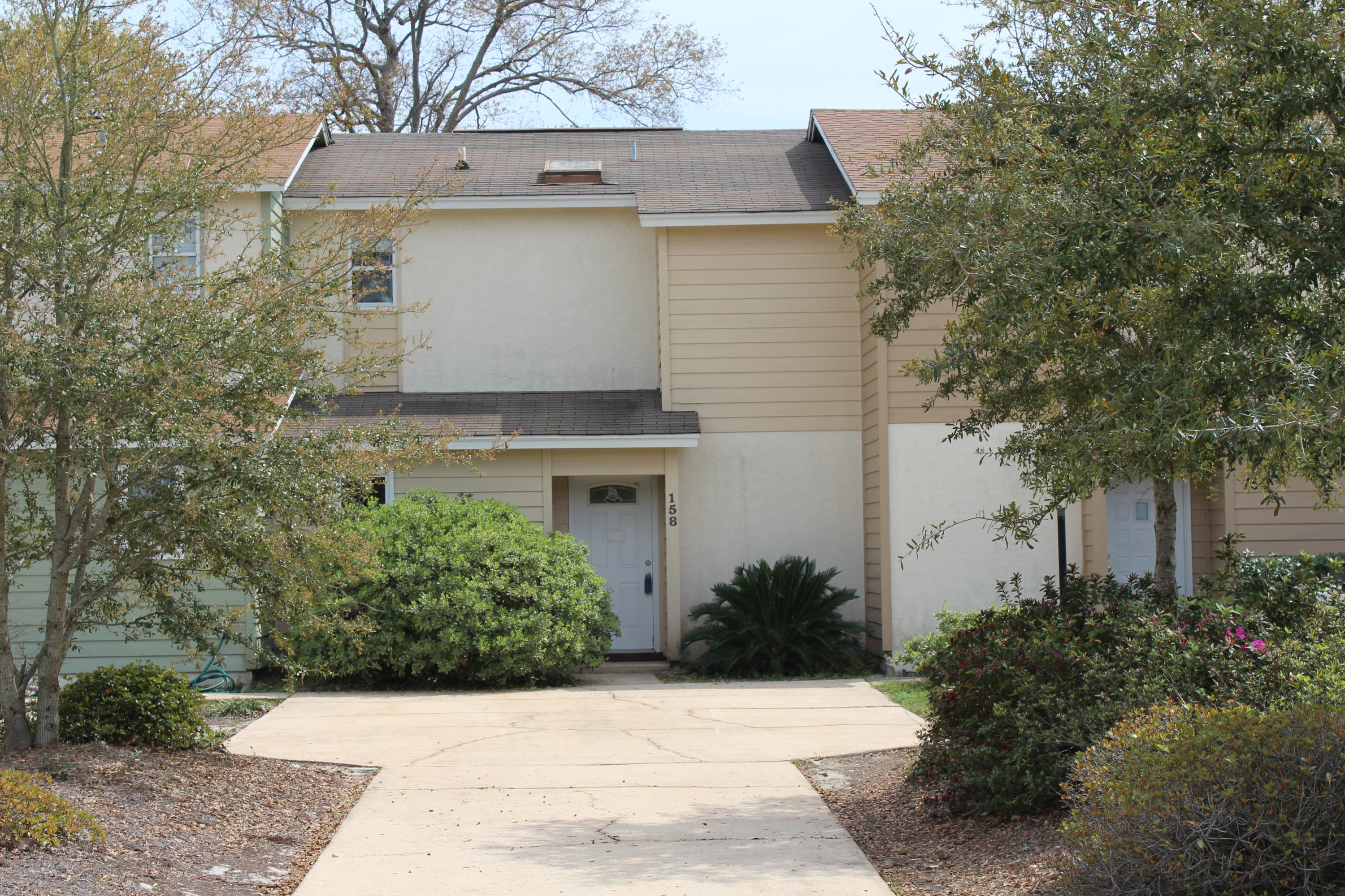 PINE RIDGE PARK - Residential