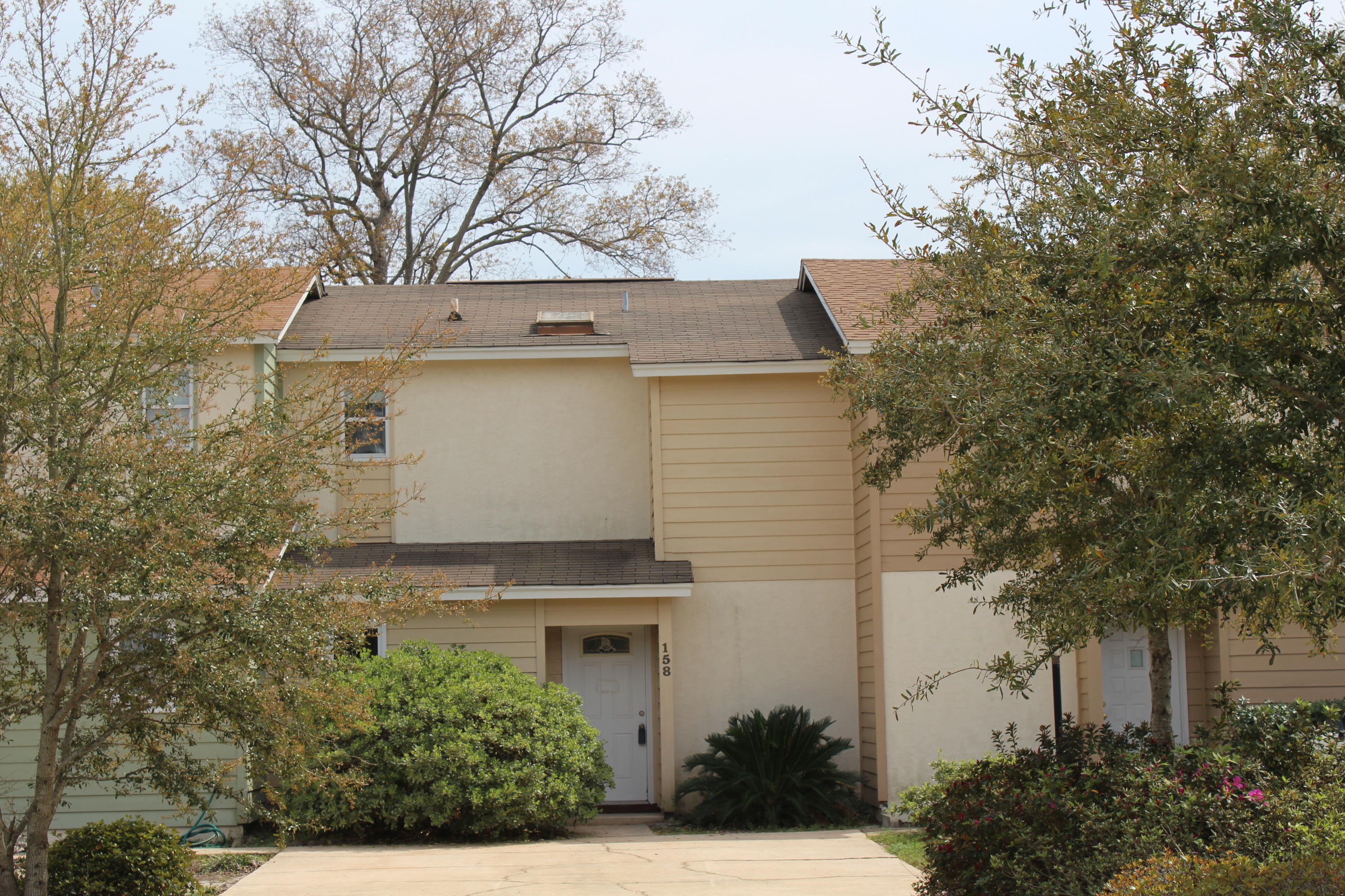 PINE RIDGE PARK - Residential