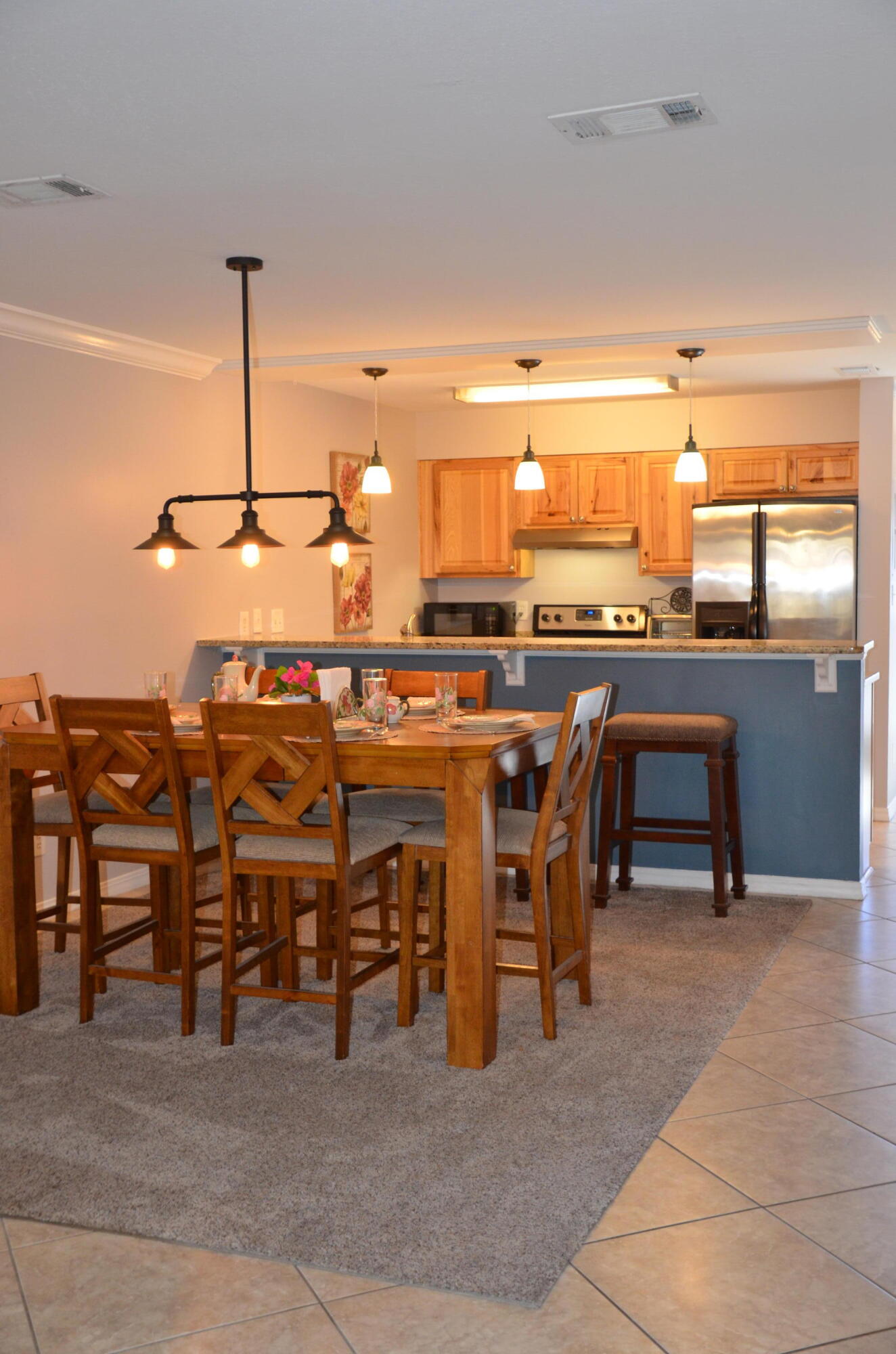 MAGNOLIA BAY CLUB - Residential