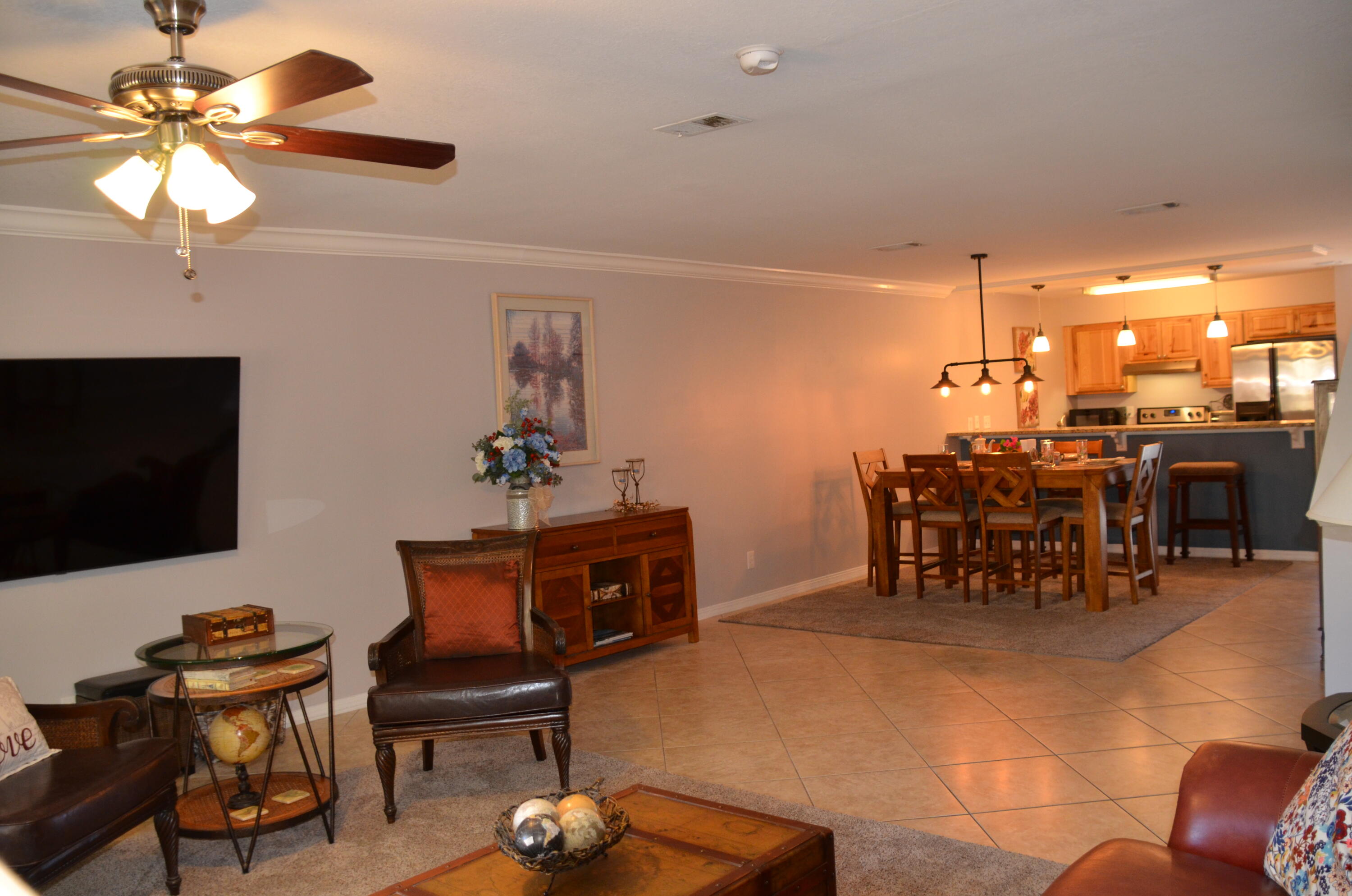 MAGNOLIA BAY CLUB - Residential