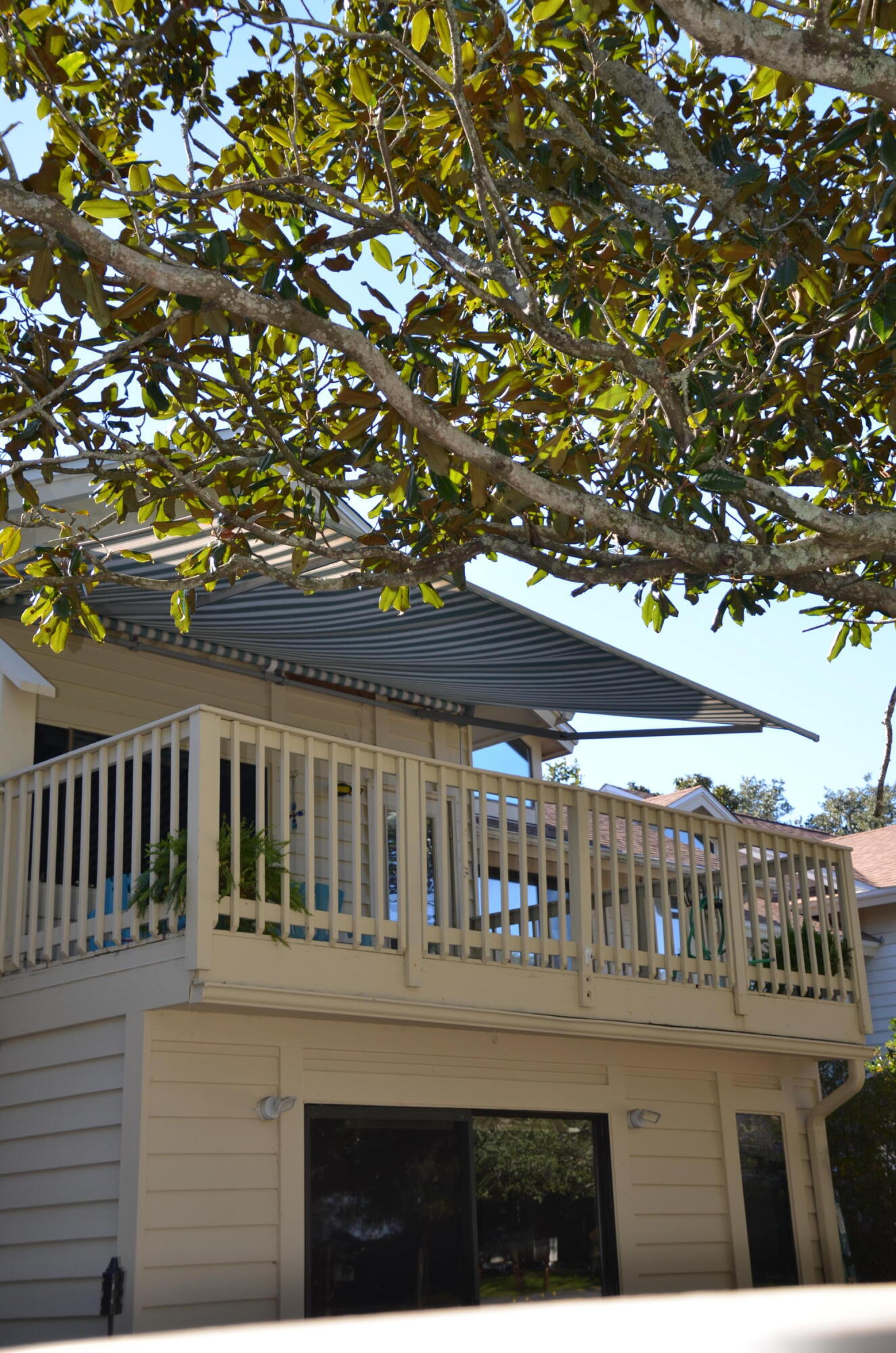 MAGNOLIA BAY CLUB - Residential