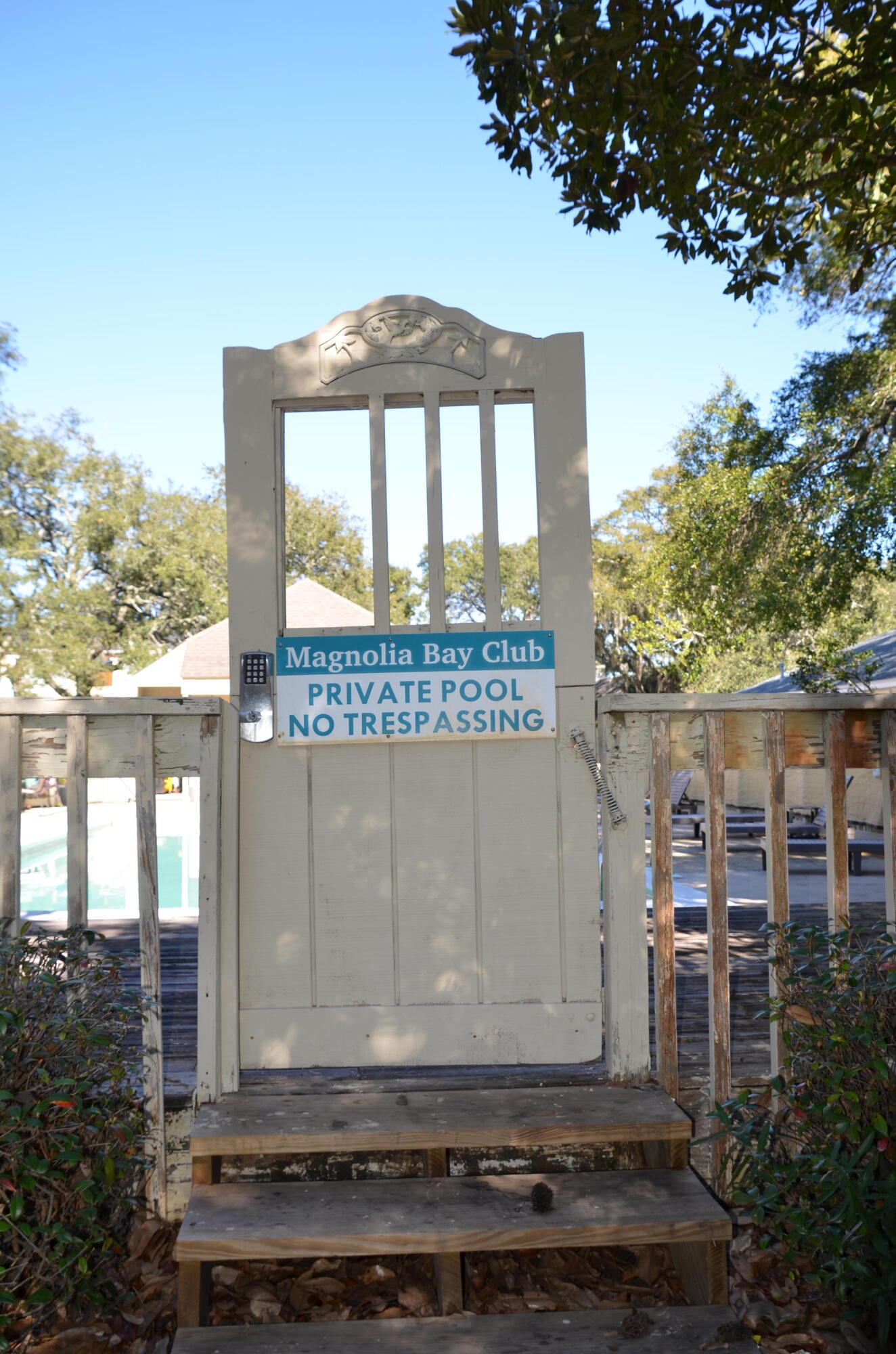 MAGNOLIA BAY CLUB - Residential