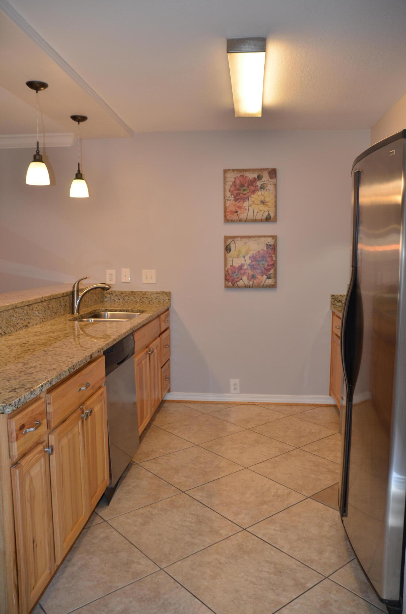 MAGNOLIA BAY CLUB - Residential