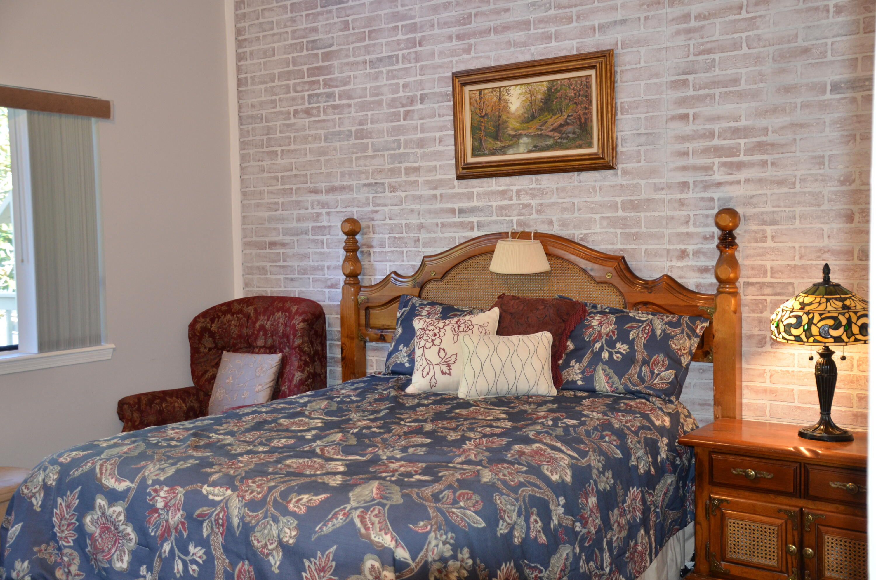 MAGNOLIA BAY CLUB - Residential