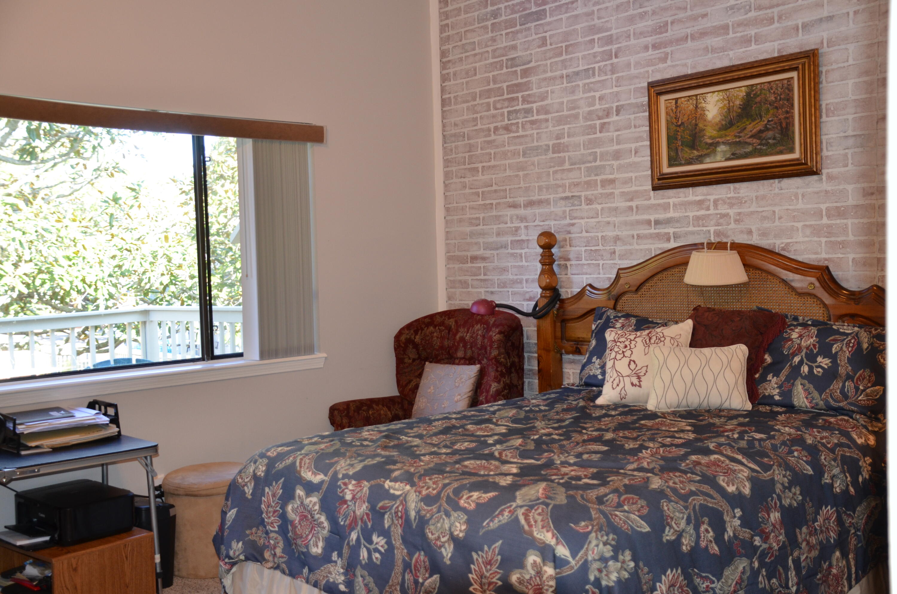 MAGNOLIA BAY CLUB - Residential