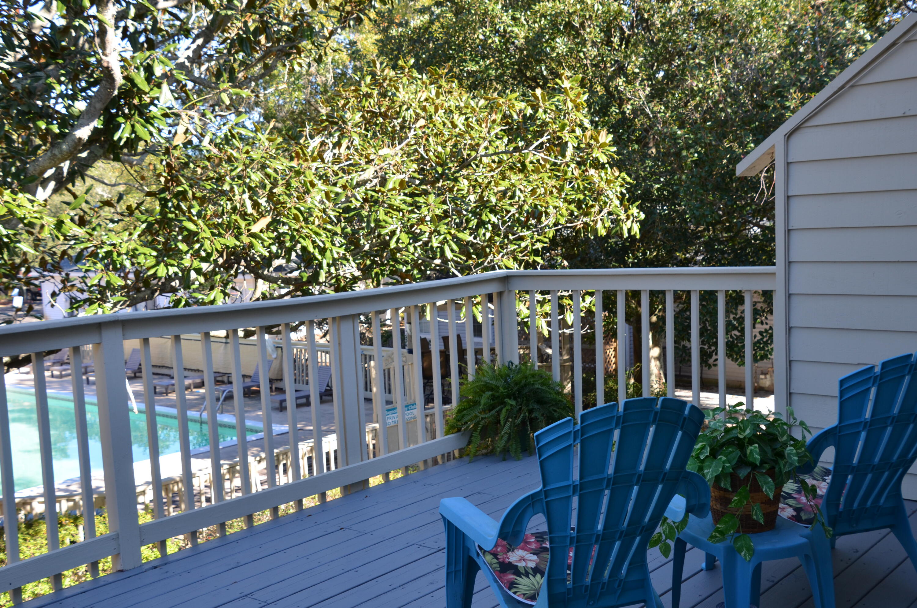 MAGNOLIA BAY CLUB - Residential