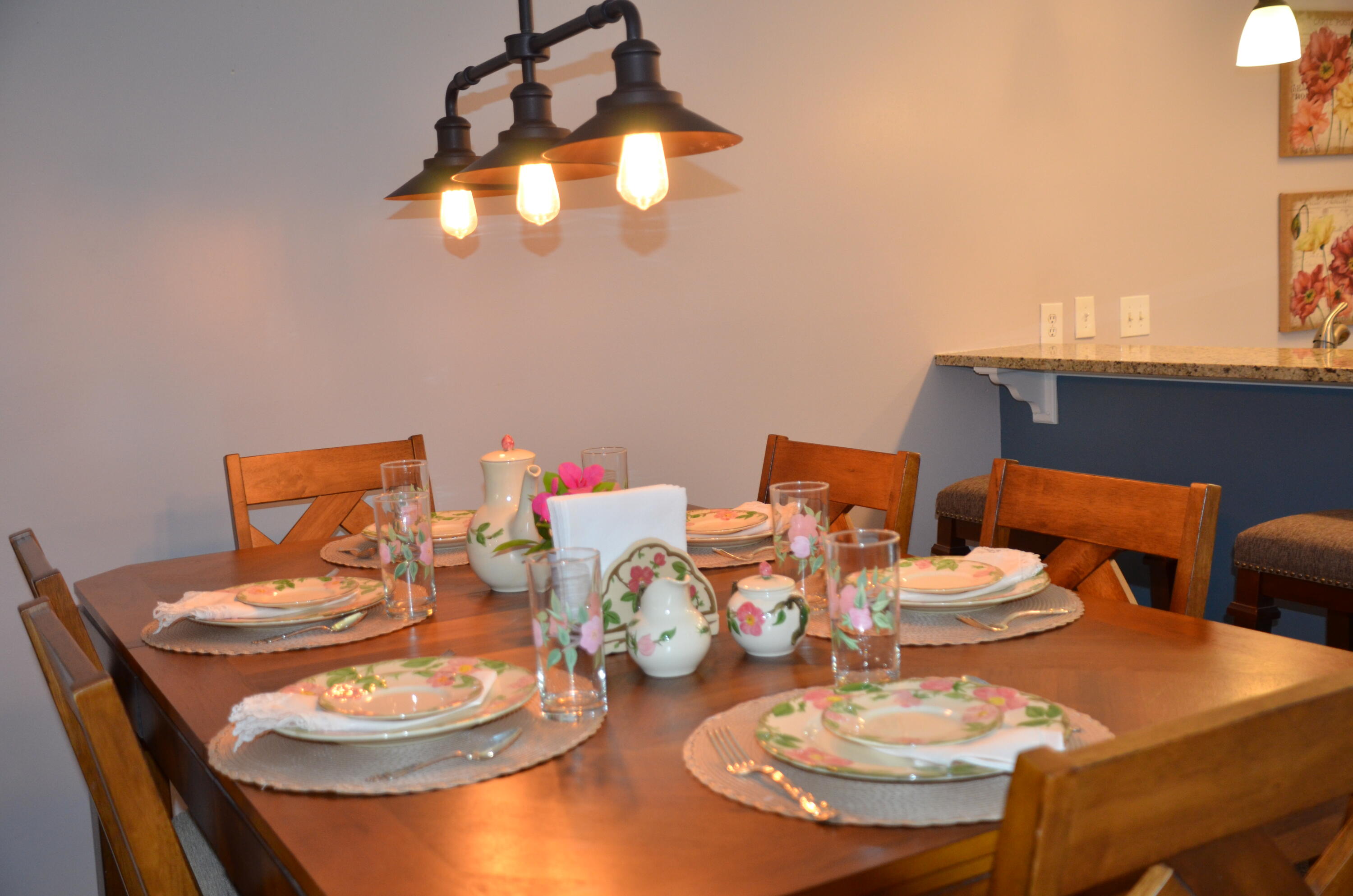 MAGNOLIA BAY CLUB - Residential