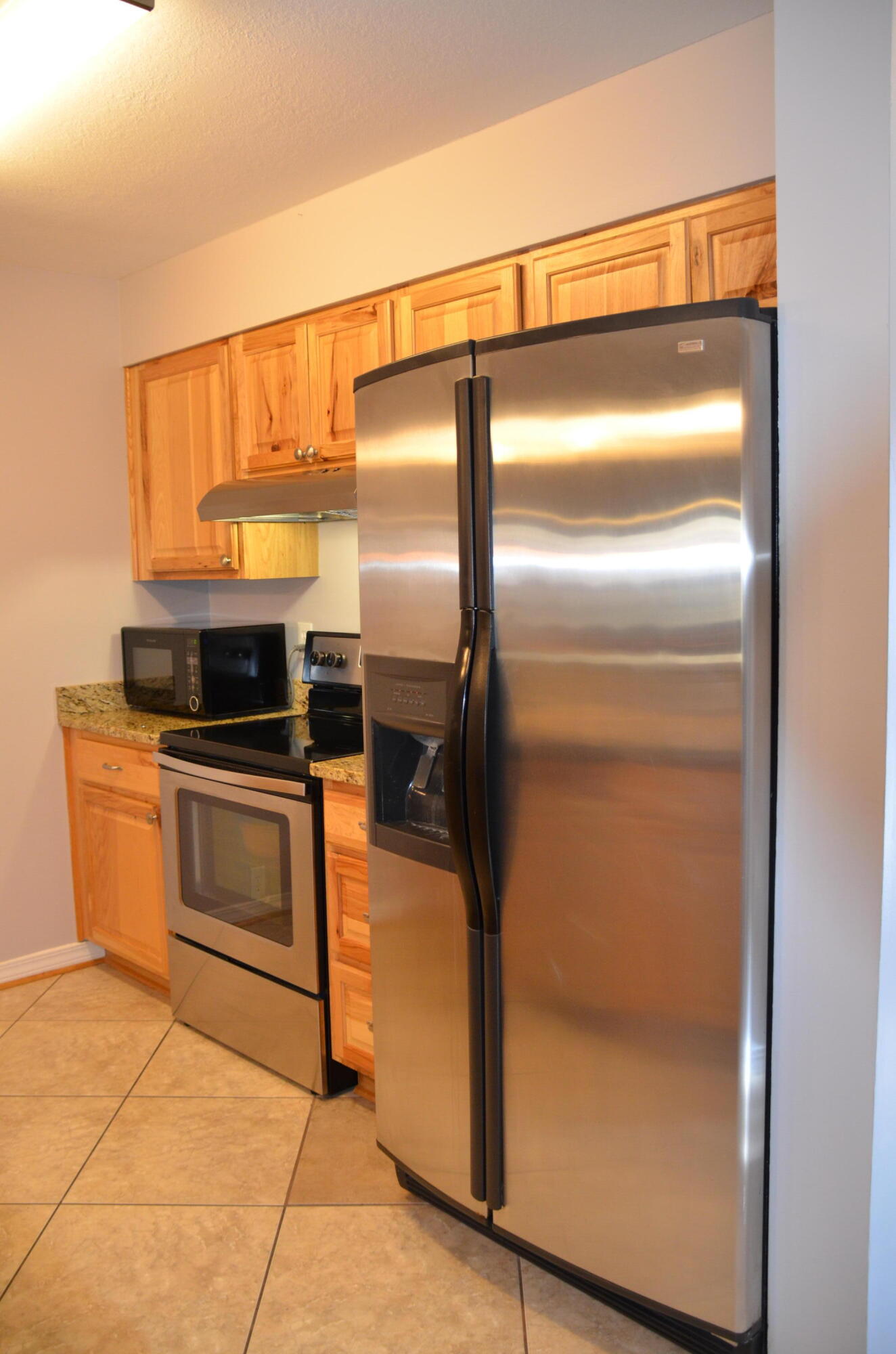 MAGNOLIA BAY CLUB - Residential