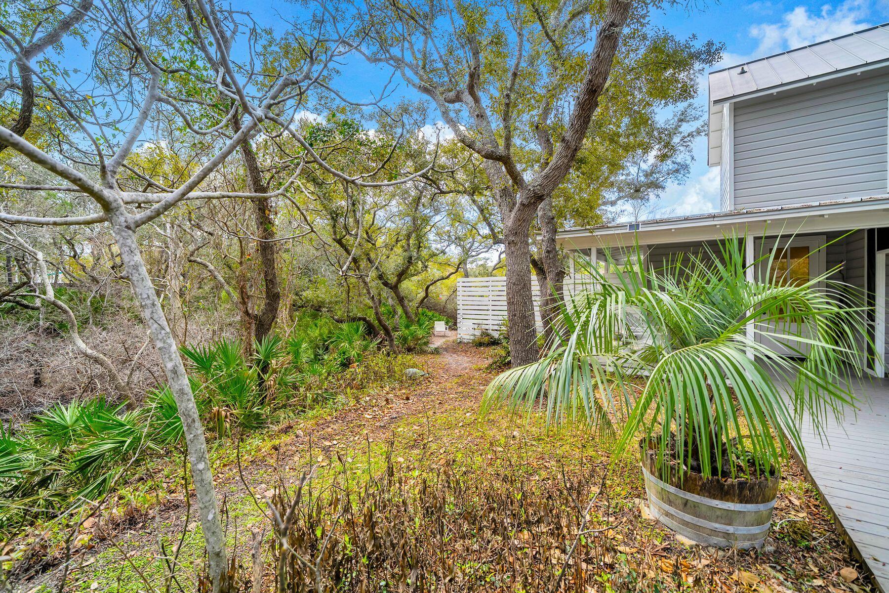 BLUE MOUNTAIN BEACH - Residential