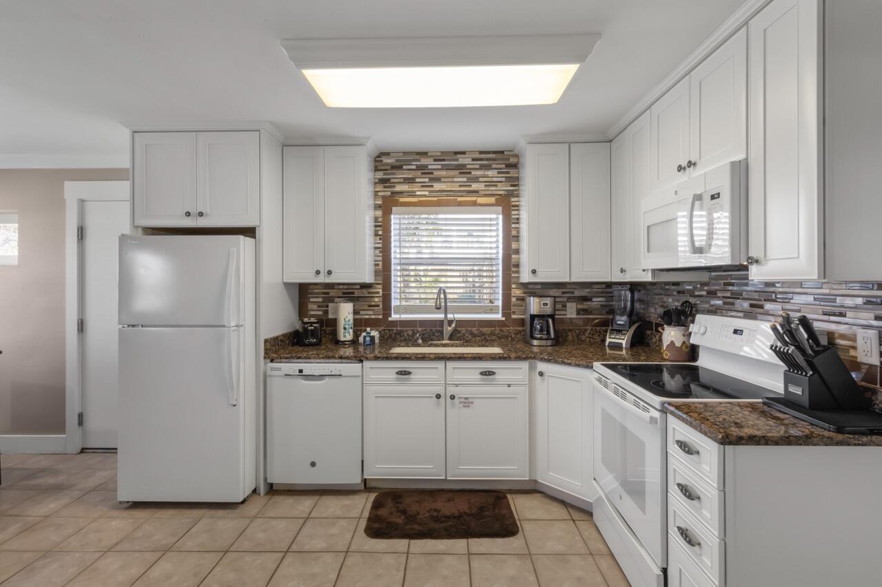 CRYSTAL BEACH - Residential
