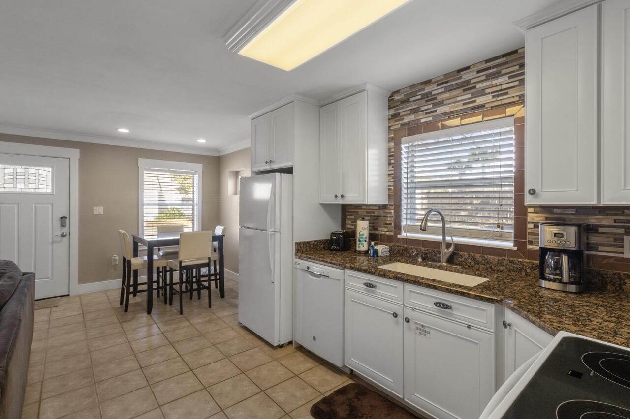 CRYSTAL BEACH - Residential
