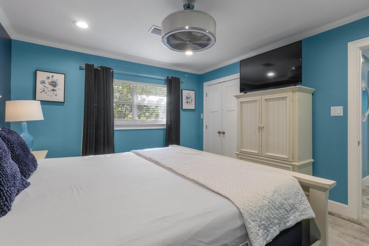 CRYSTAL BEACH - Residential