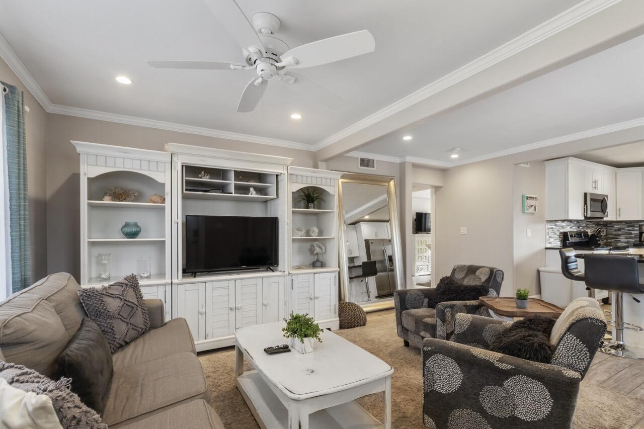 CRYSTAL BEACH - Residential