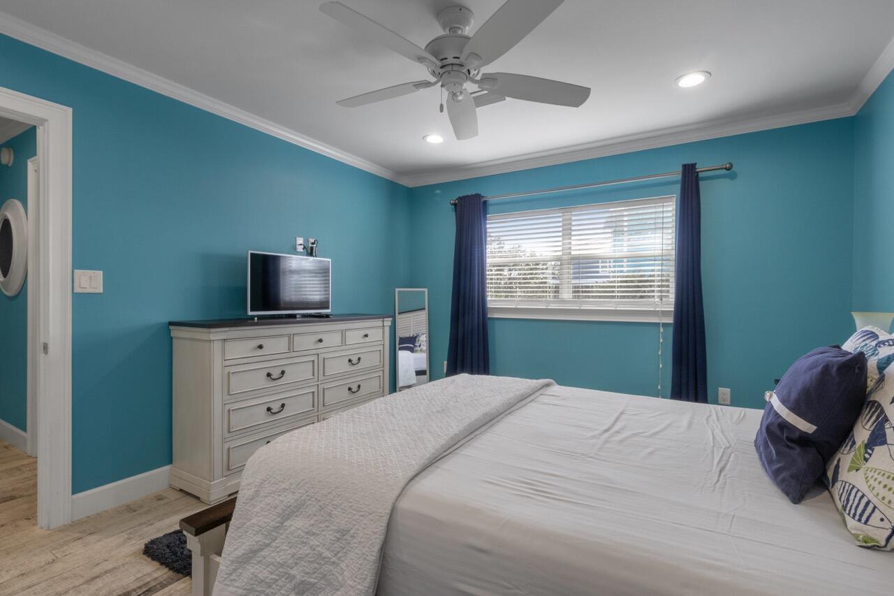 CRYSTAL BEACH - Residential