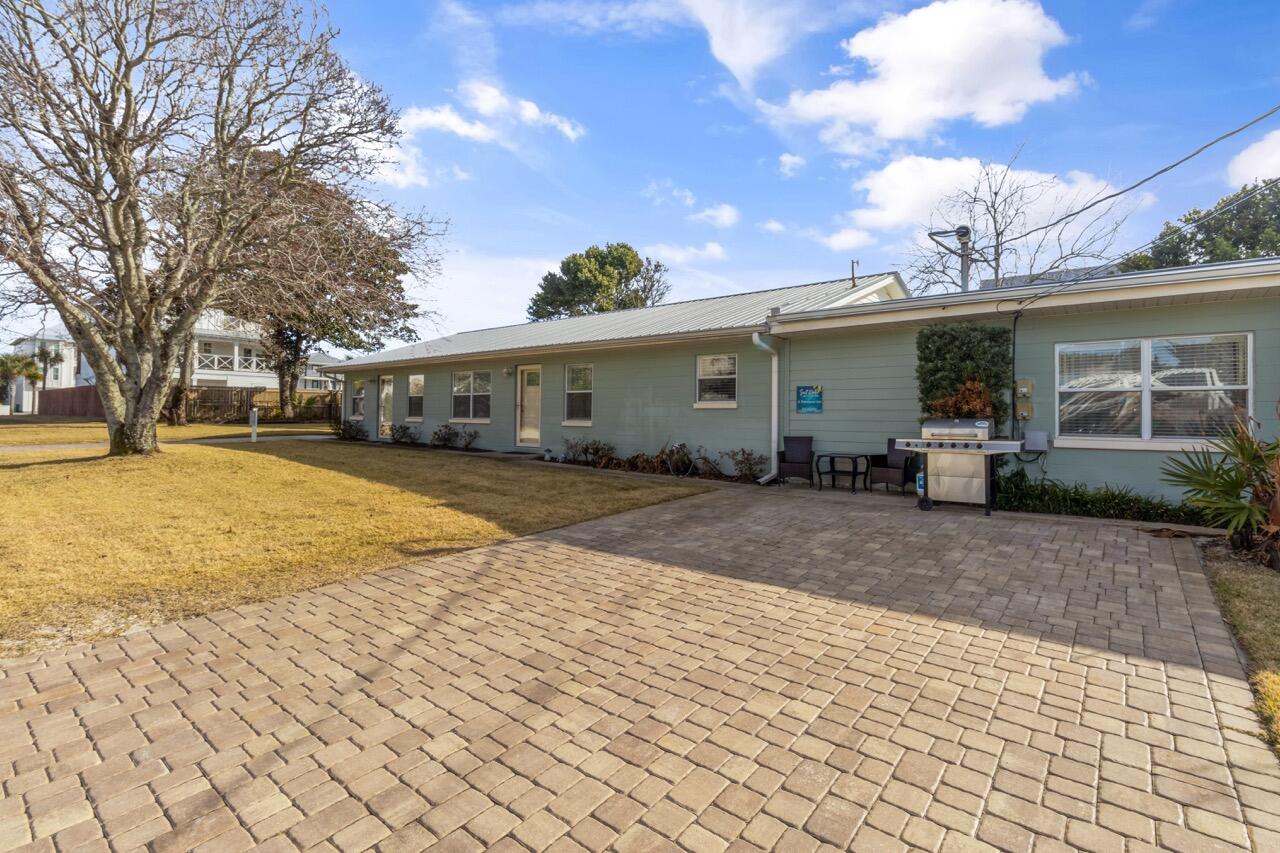 CRYSTAL BEACH - Residential