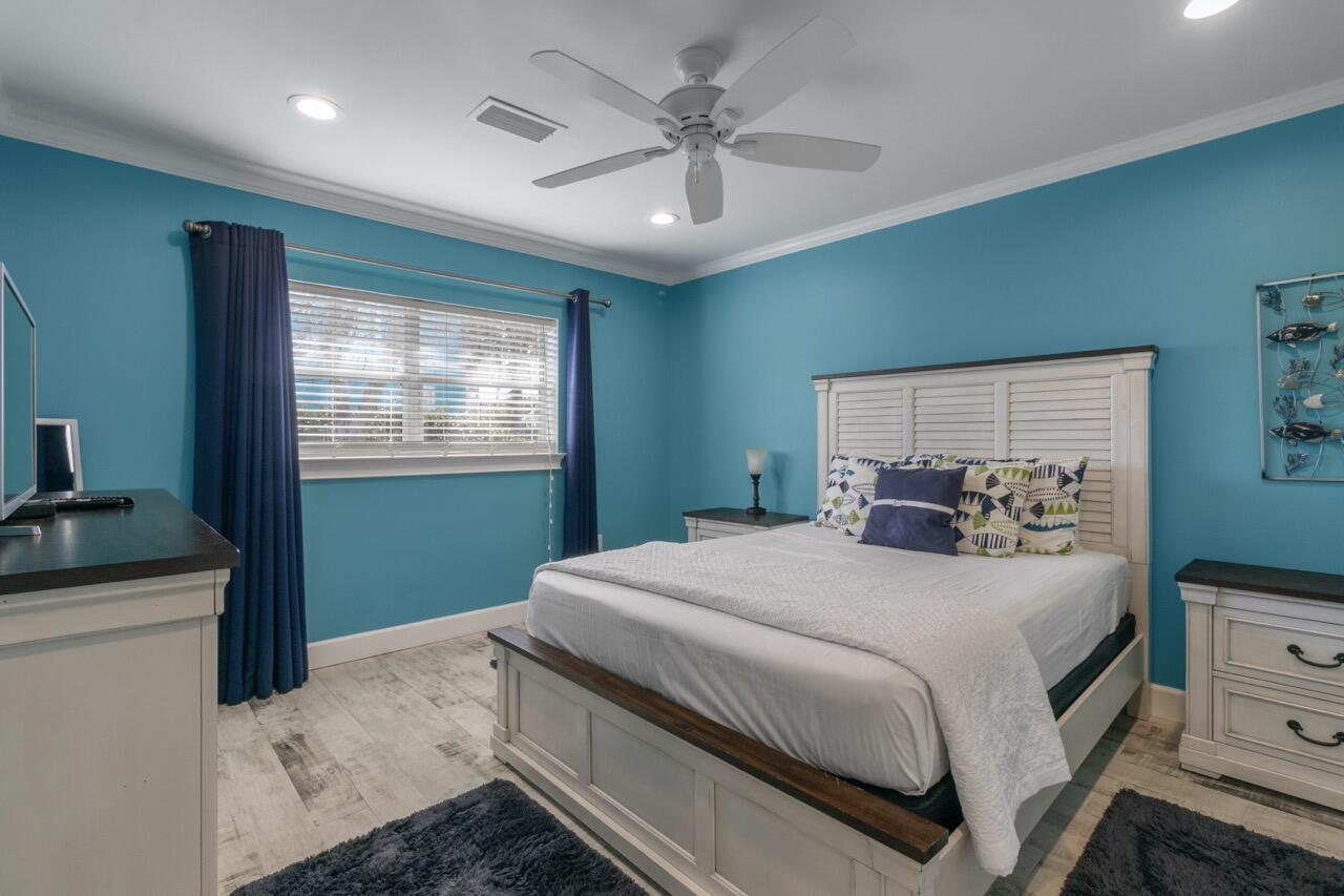CRYSTAL BEACH - Residential