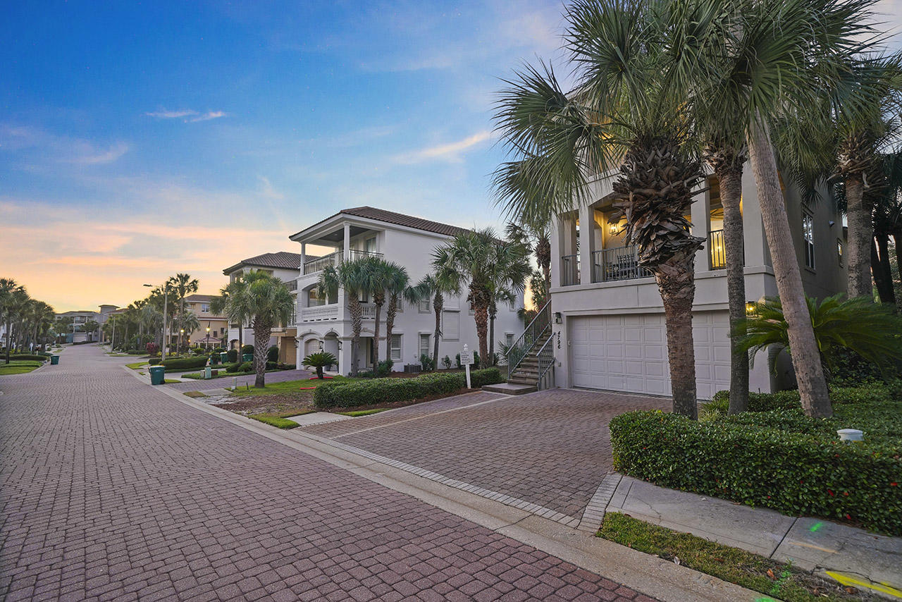 DESTINY BY THE SEA - Residential