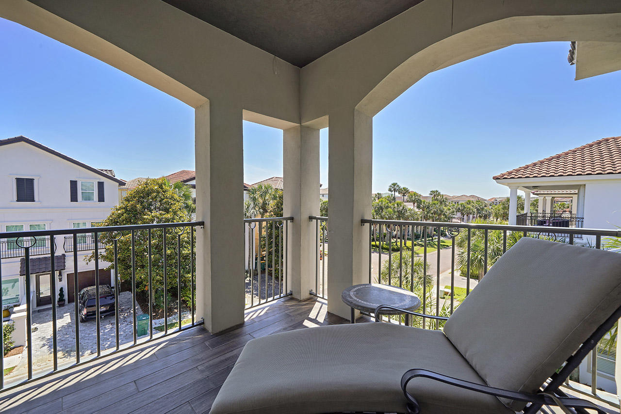 DESTINY BY THE SEA - Residential