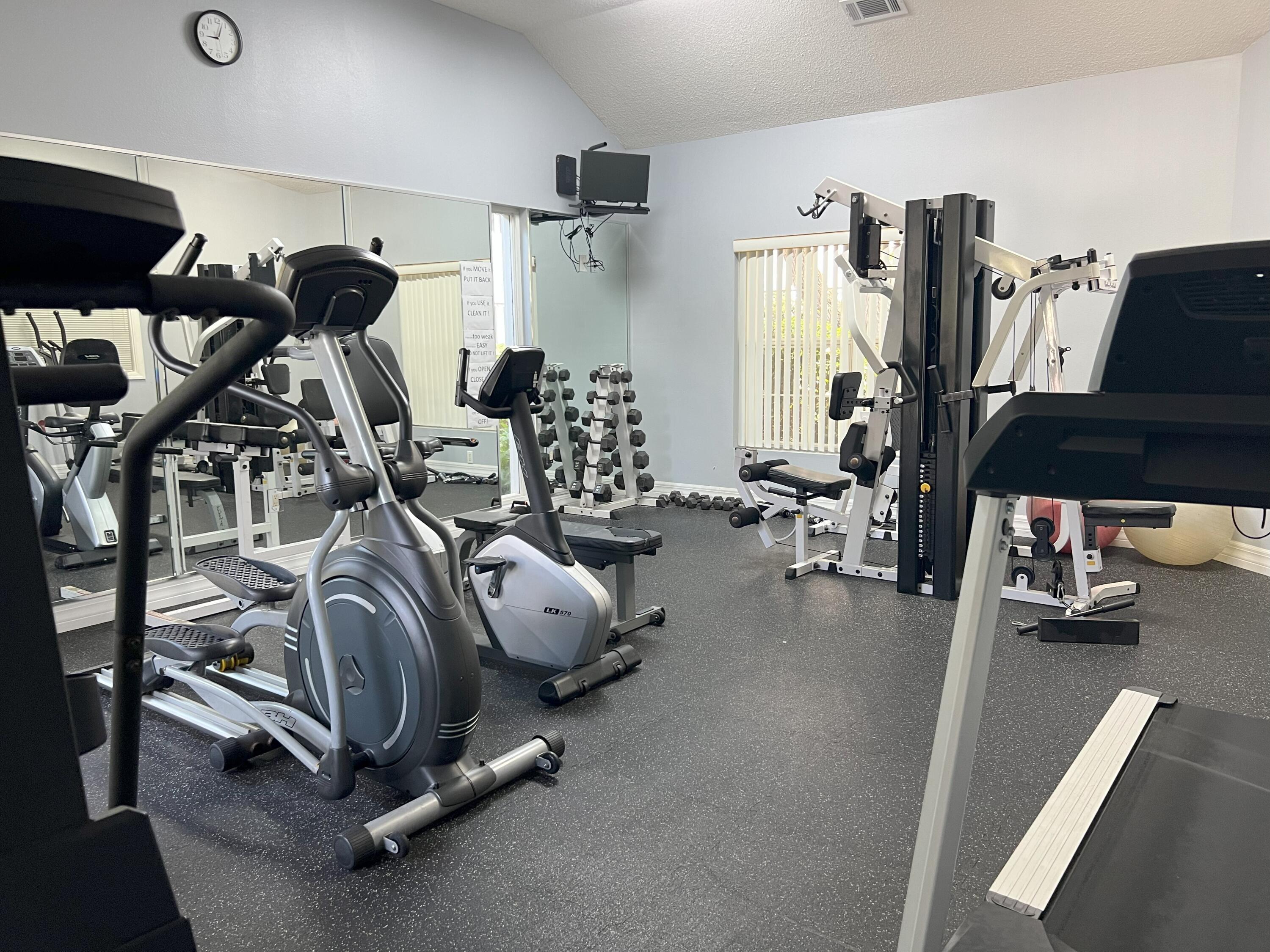 THE FLORIDA CLUB - Residential Lease