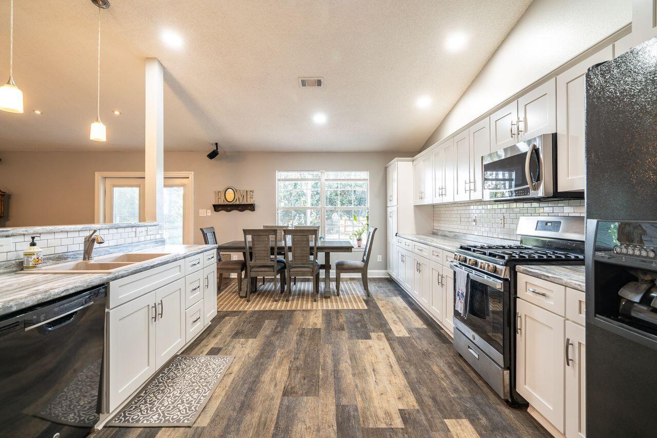 NAVARRE S/D 2ND ADDN - Residential