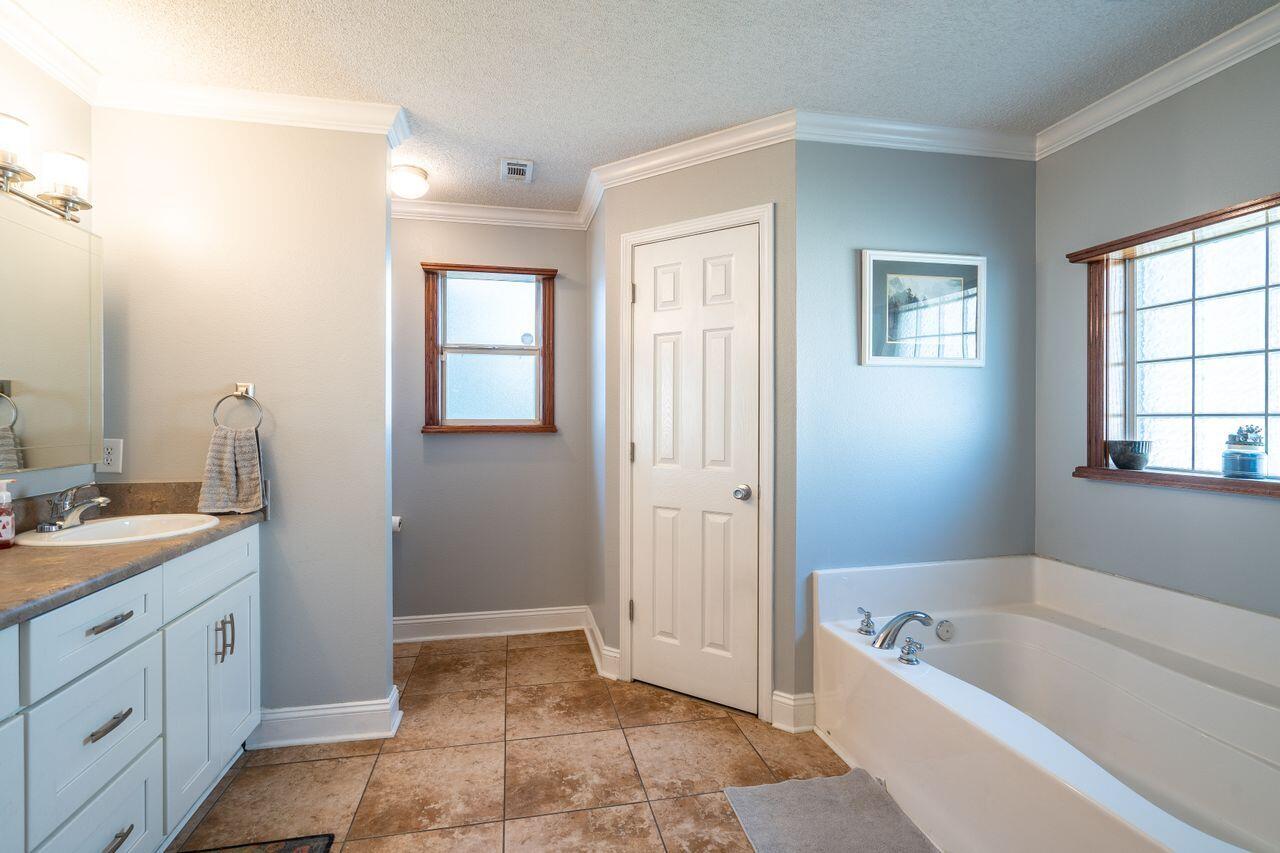 NAVARRE S/D 2ND ADDN - Residential