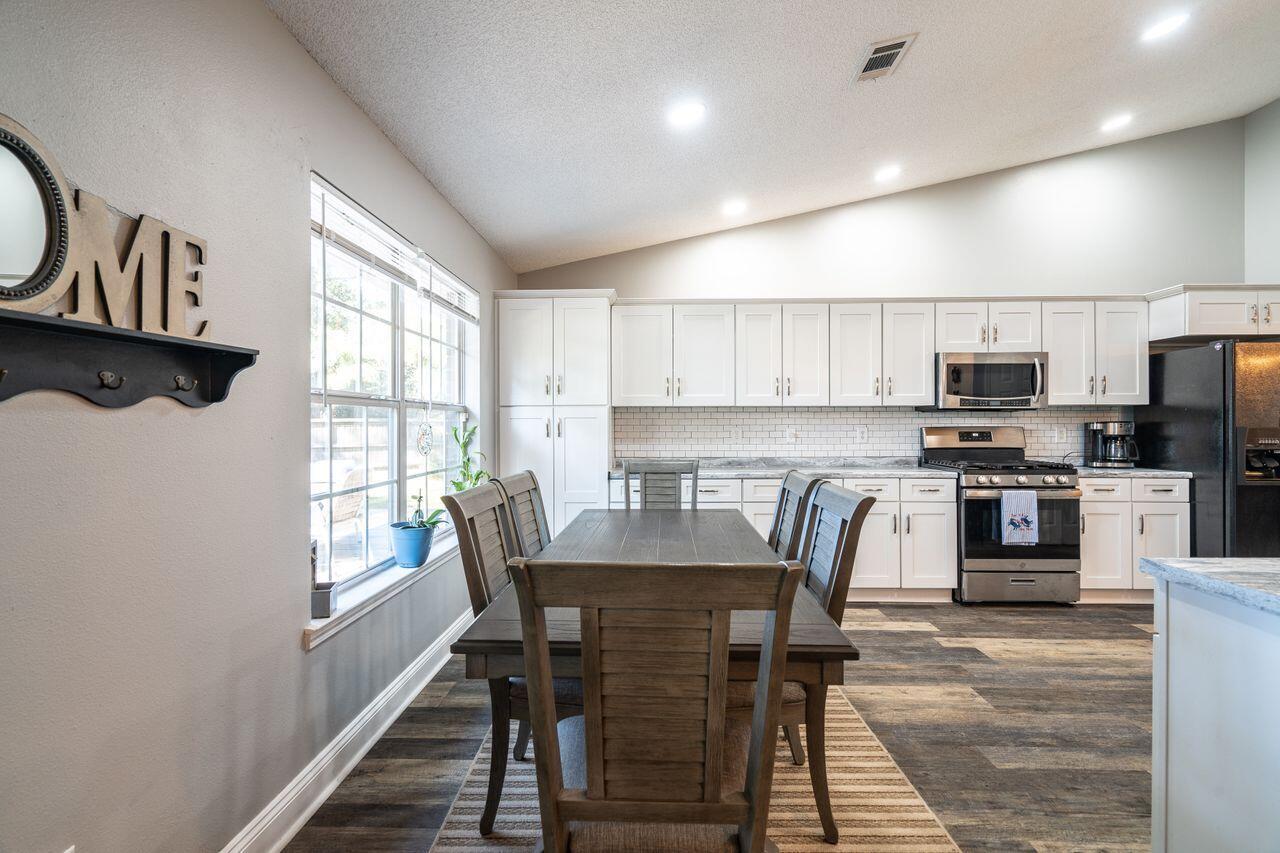 NAVARRE S/D 2ND ADDN - Residential