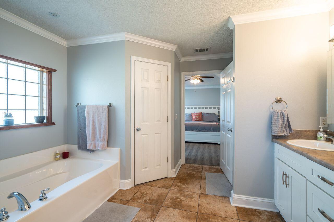 NAVARRE S/D 2ND ADDN - Residential