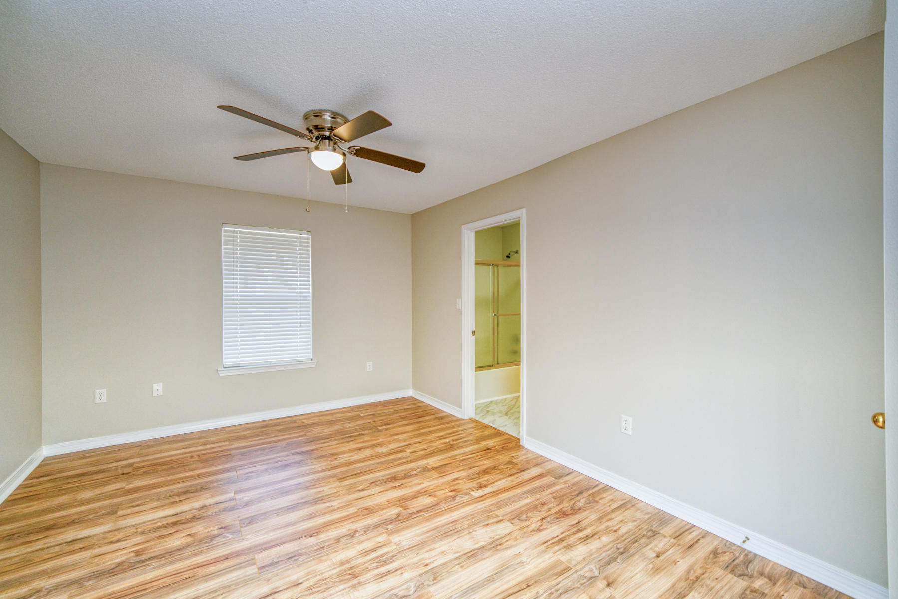 CREETWOODS - Residential