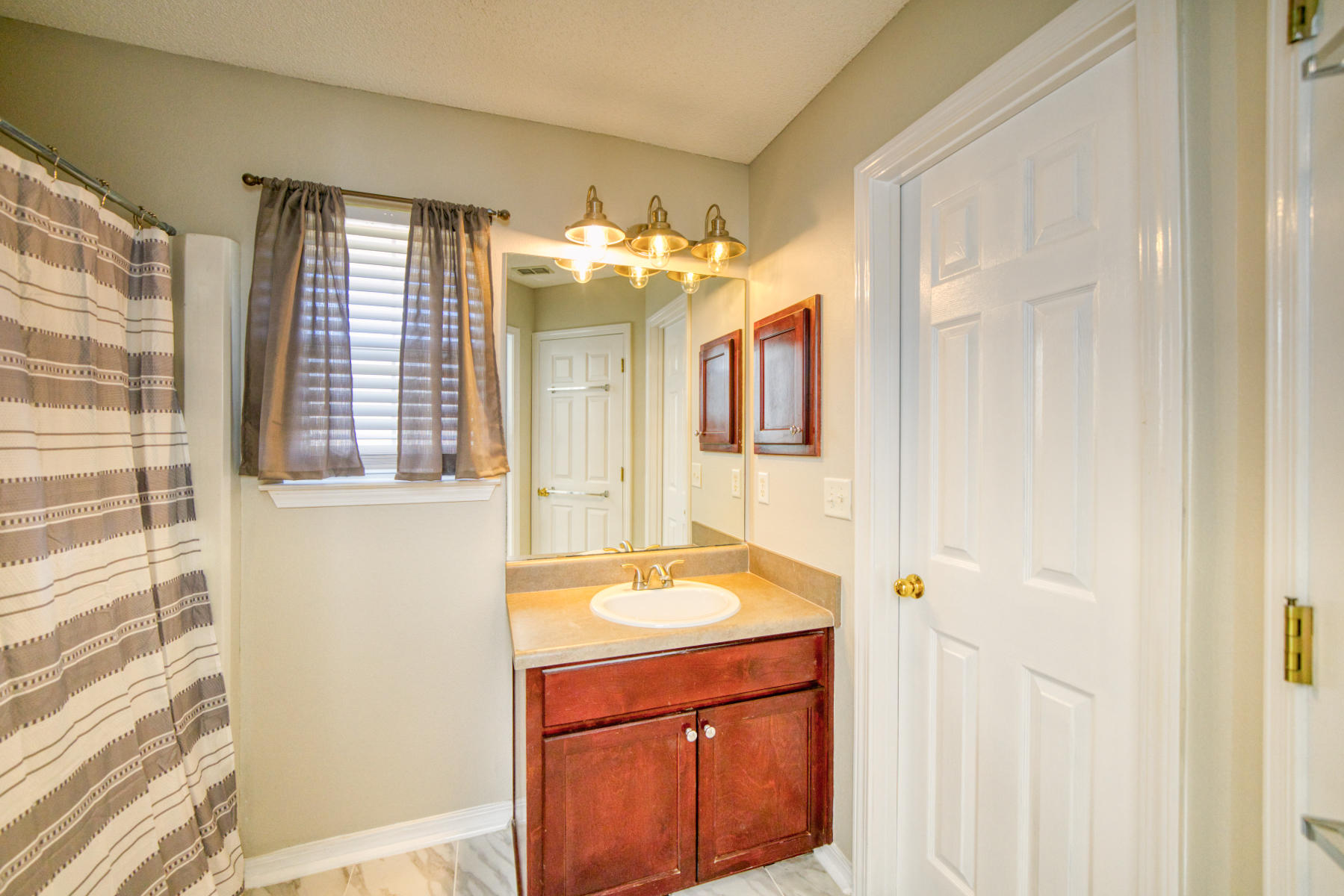 CREETWOODS - Residential