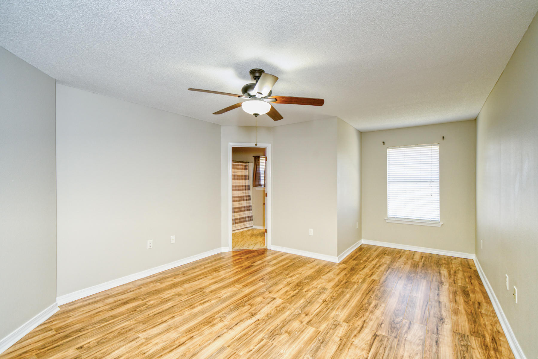 CREETWOODS - Residential