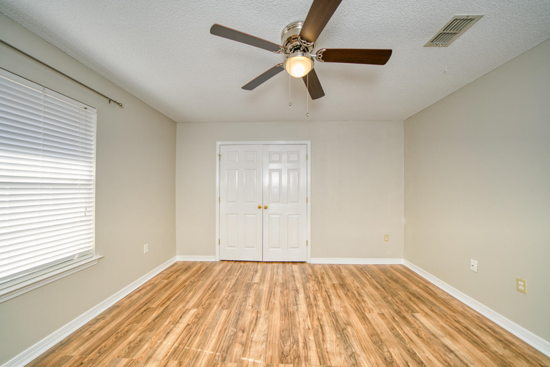 CREETWOODS - Residential