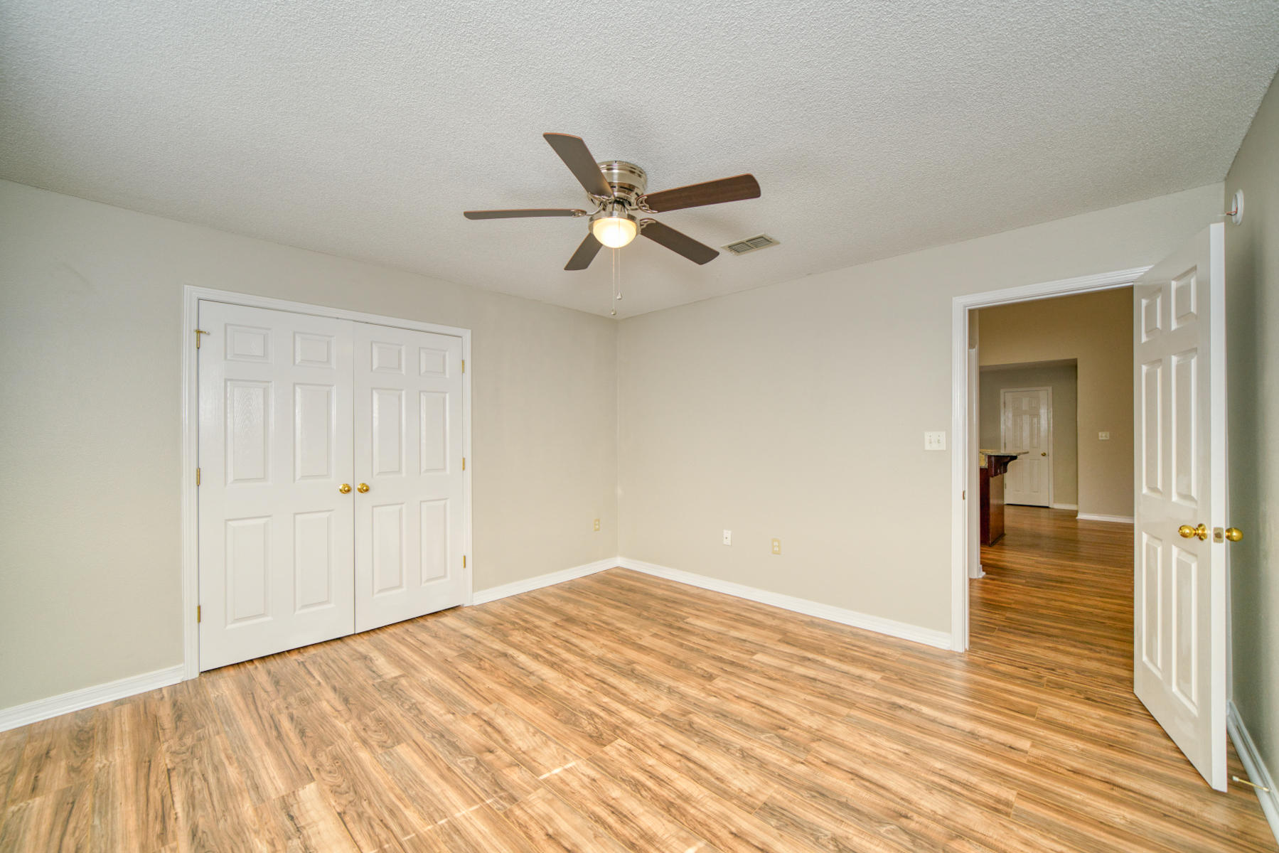 CREETWOODS - Residential