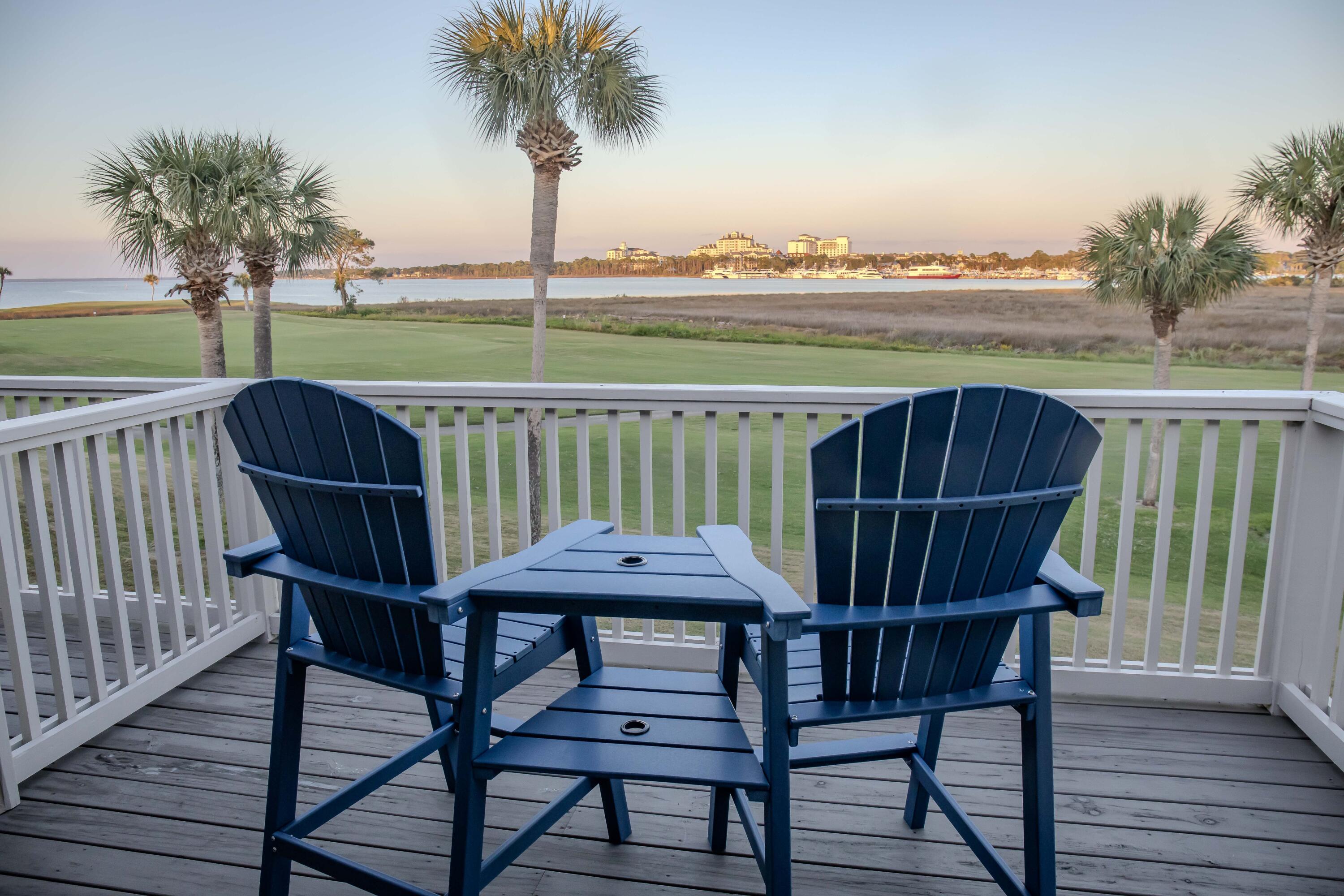 HARBOUR POINT CONDO - Residential