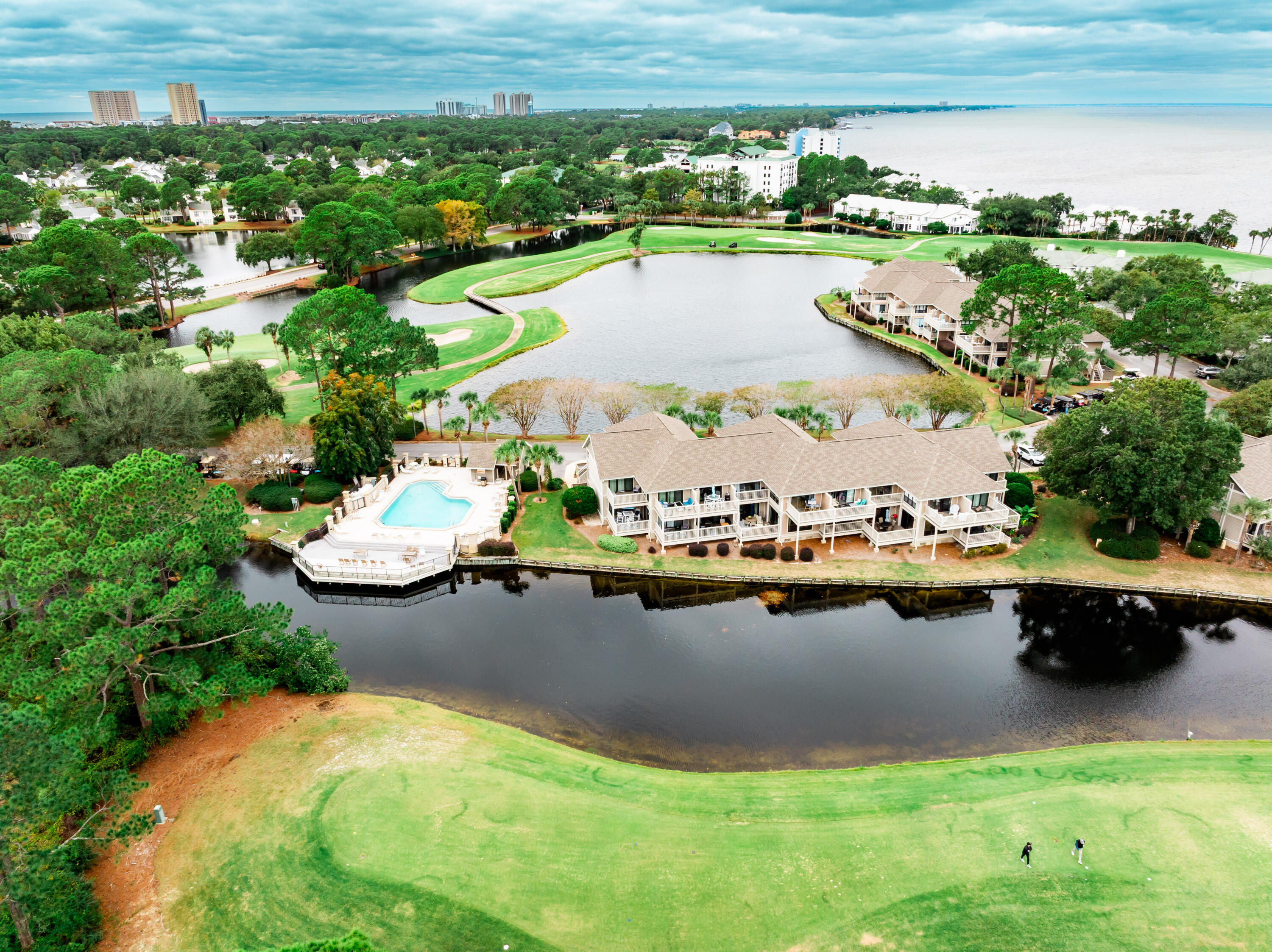 HARBOUR POINT CONDO - Residential