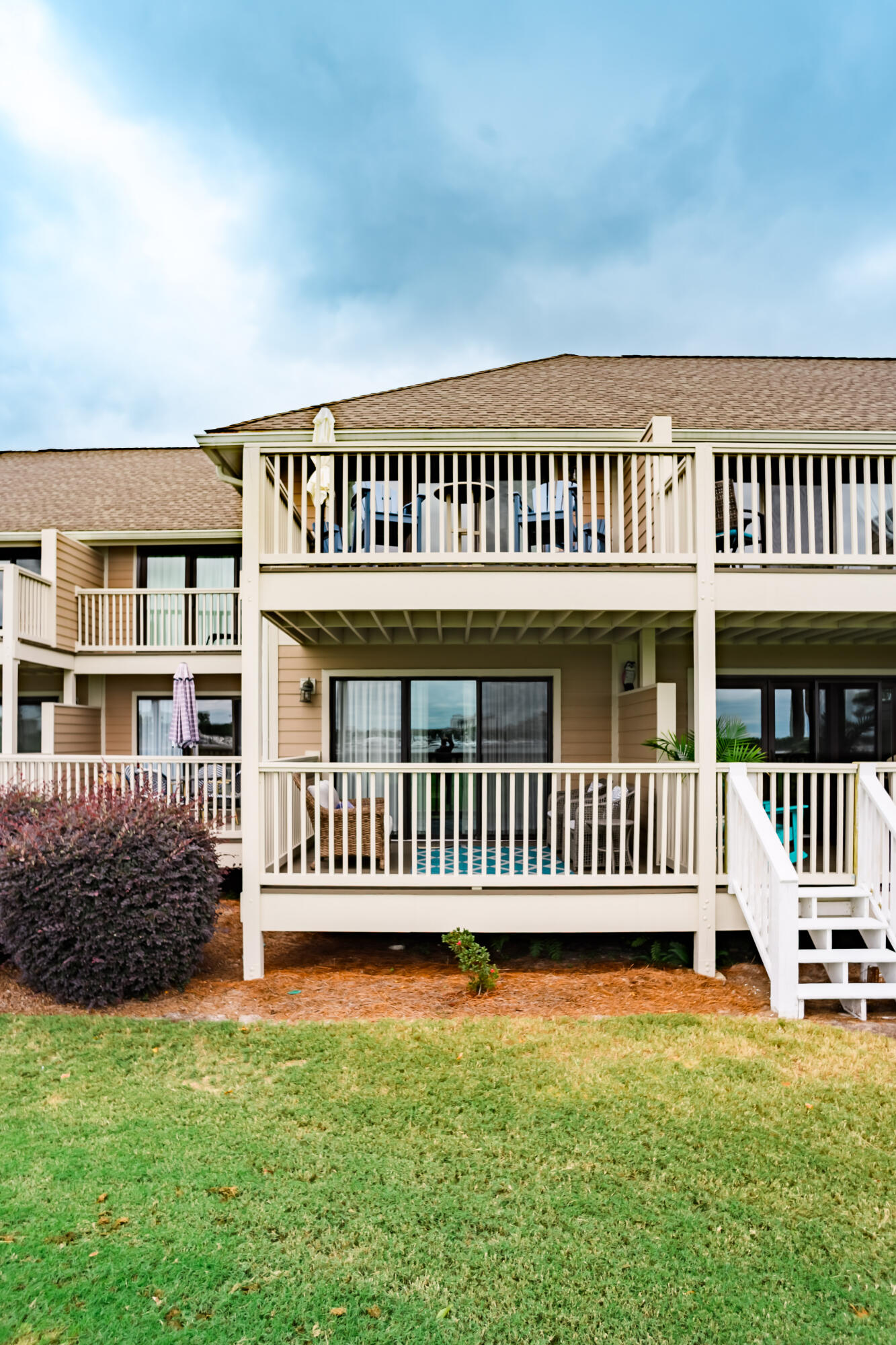 HARBOUR POINT CONDO - Residential