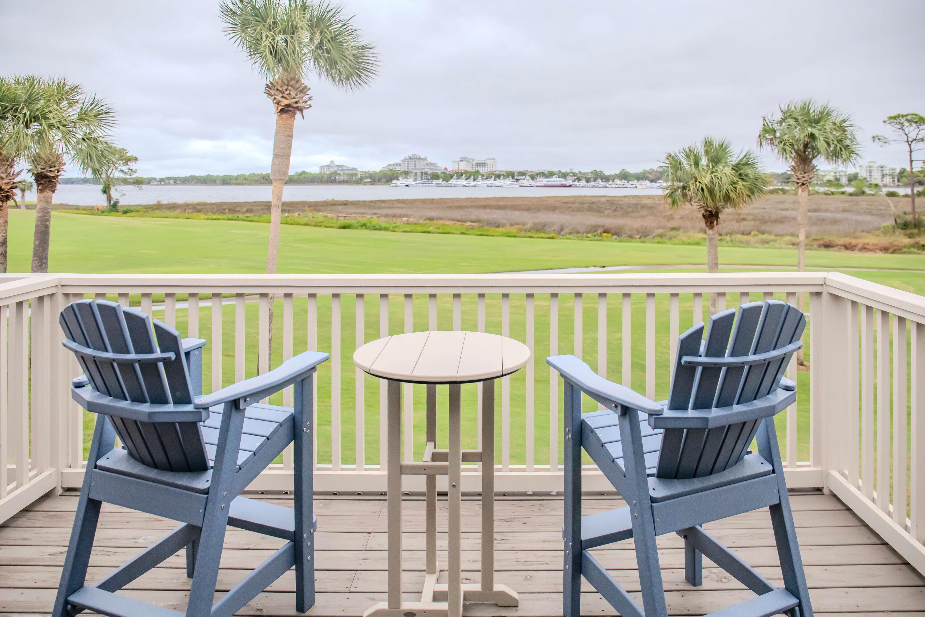 HARBOUR POINT CONDO - Residential